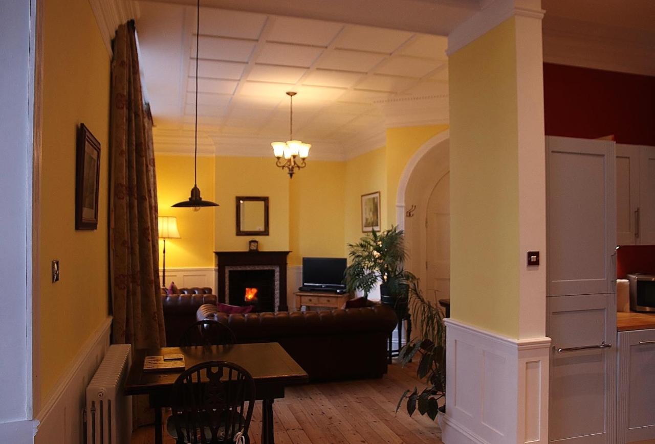 The Old Convent Holiday Apartments Fort Augustus Esterno foto