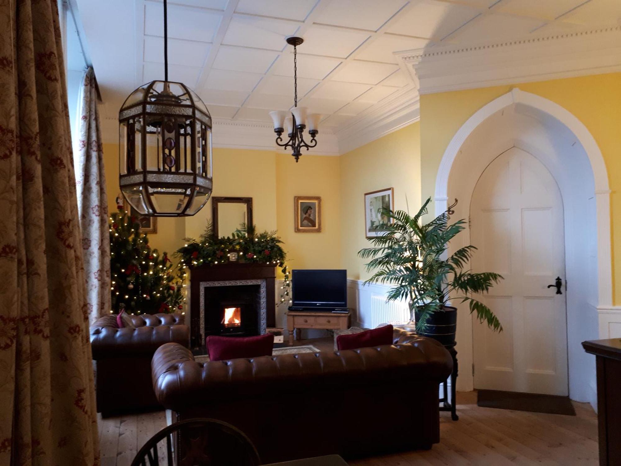 The Old Convent Holiday Apartments Fort Augustus Esterno foto