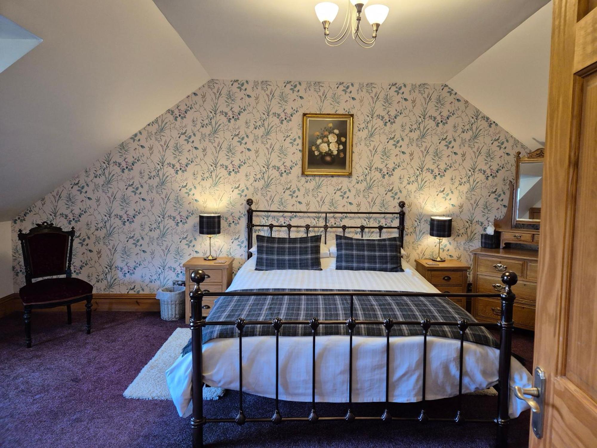 The Old Convent Holiday Apartments Fort Augustus Esterno foto