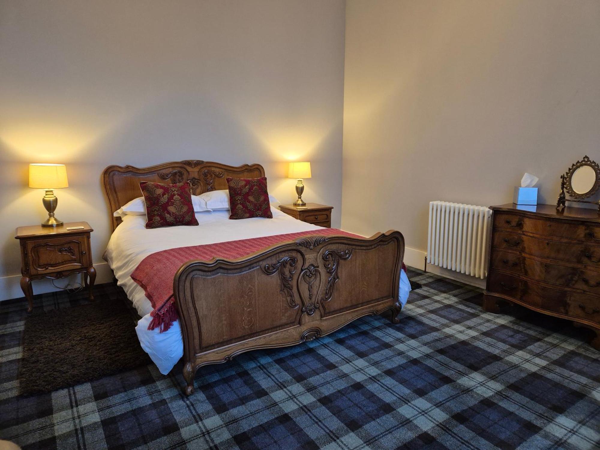 The Old Convent Holiday Apartments Fort Augustus Esterno foto