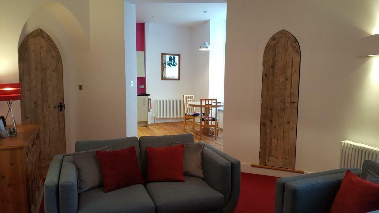 The Old Convent Holiday Apartments Fort Augustus Esterno foto