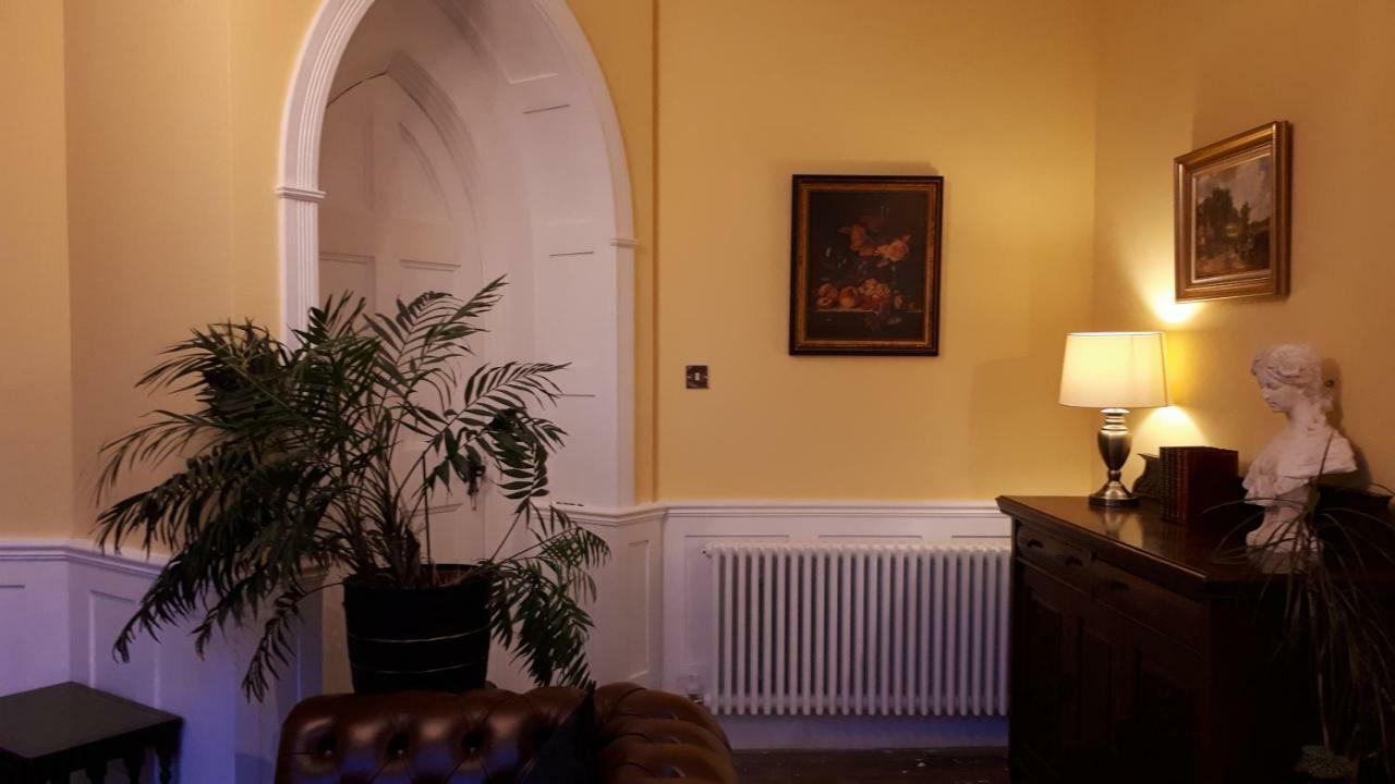 The Old Convent Holiday Apartments Fort Augustus Esterno foto