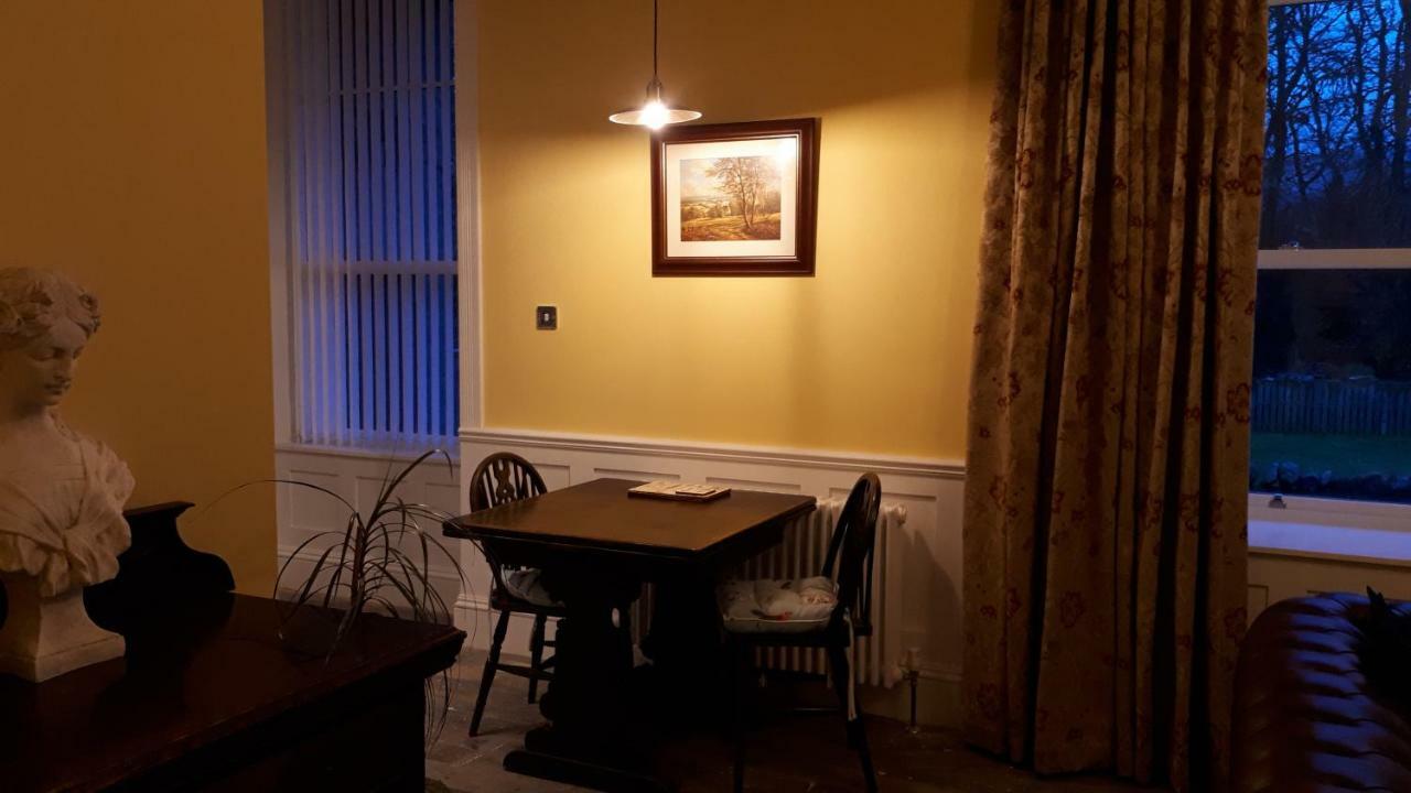The Old Convent Holiday Apartments Fort Augustus Esterno foto