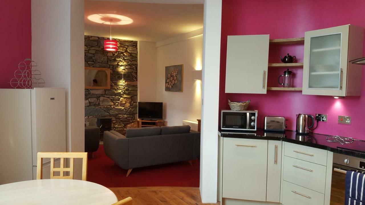 The Old Convent Holiday Apartments Fort Augustus Esterno foto